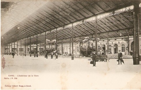 316. L'Intérieur de la Gare